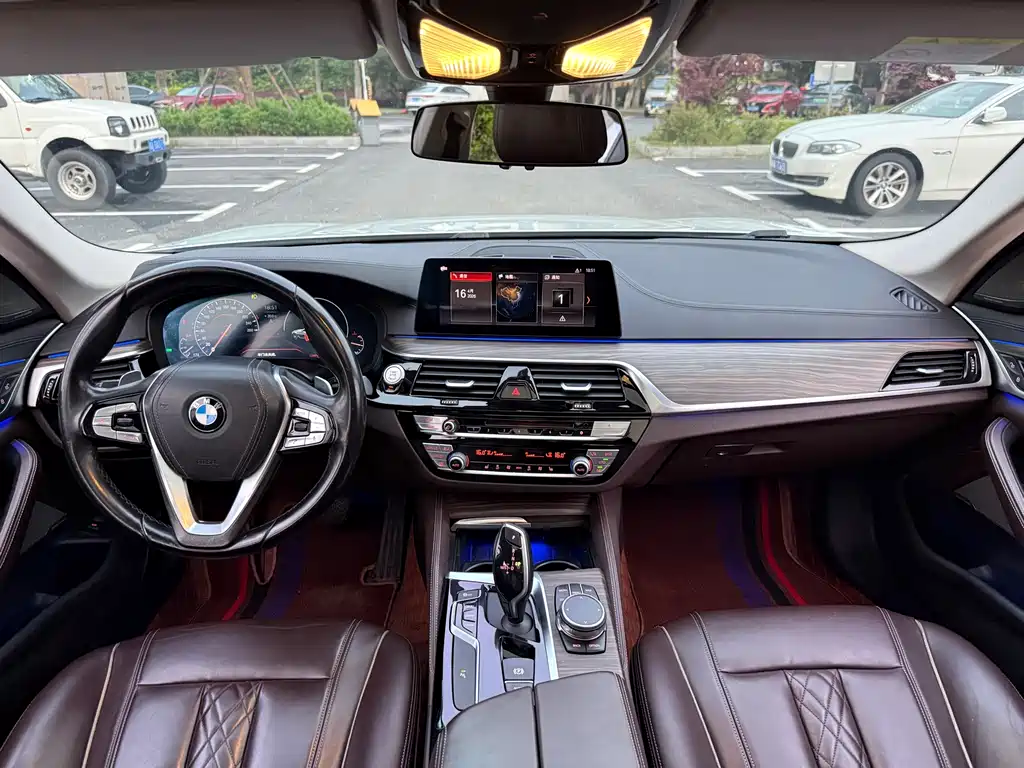 BMW 5 Series 2019 530Li Leading Luxury Package купить на сайте DeffCars