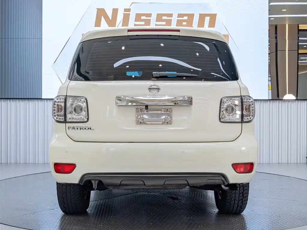 Patrol 2018 4.0L LinkedIn model купить на сайте DeffCars