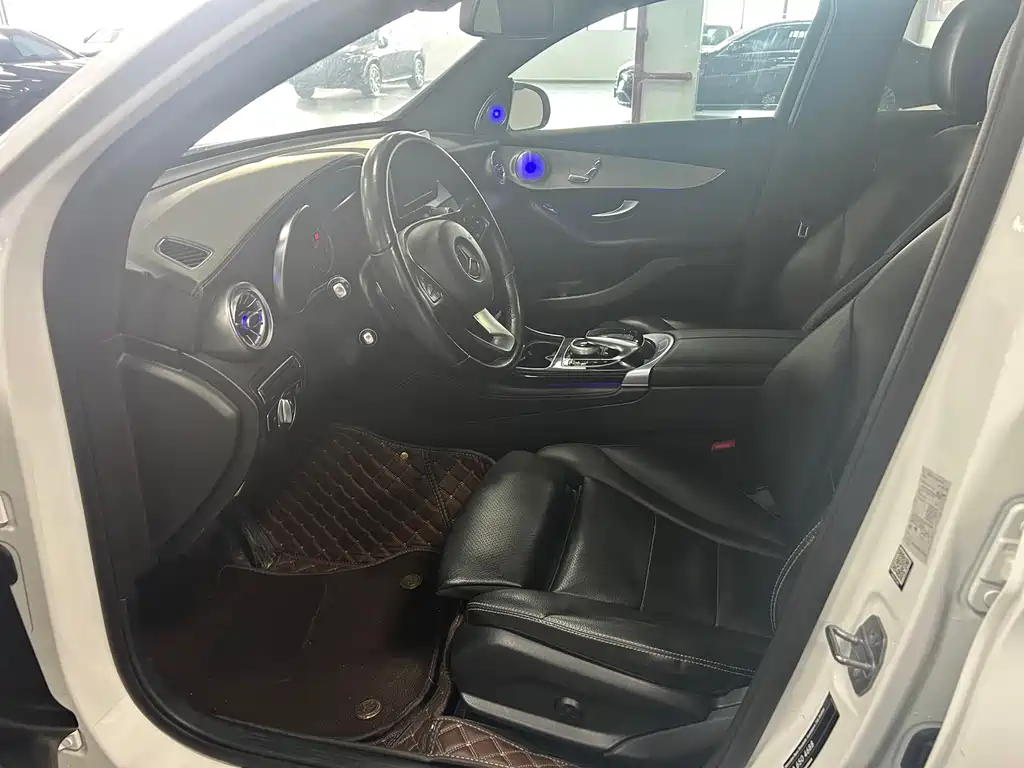 Mercedes-Benz GLC Coupe 2019 GLC 200 4MATIC Coupe SUV купить на сайте DeffCars