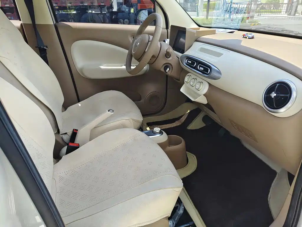 Hongguang MINIEV 2025 fourth generation four-door version advanced model купить на сайте DeffCars