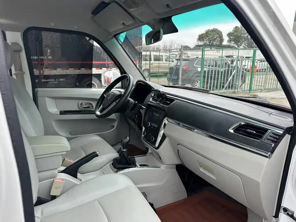 New Hiace X30L 2023 1.5L Fortune Edition Van 2/5 Seats Air-conditioned Version SWC15M купить на сайте DeffCars