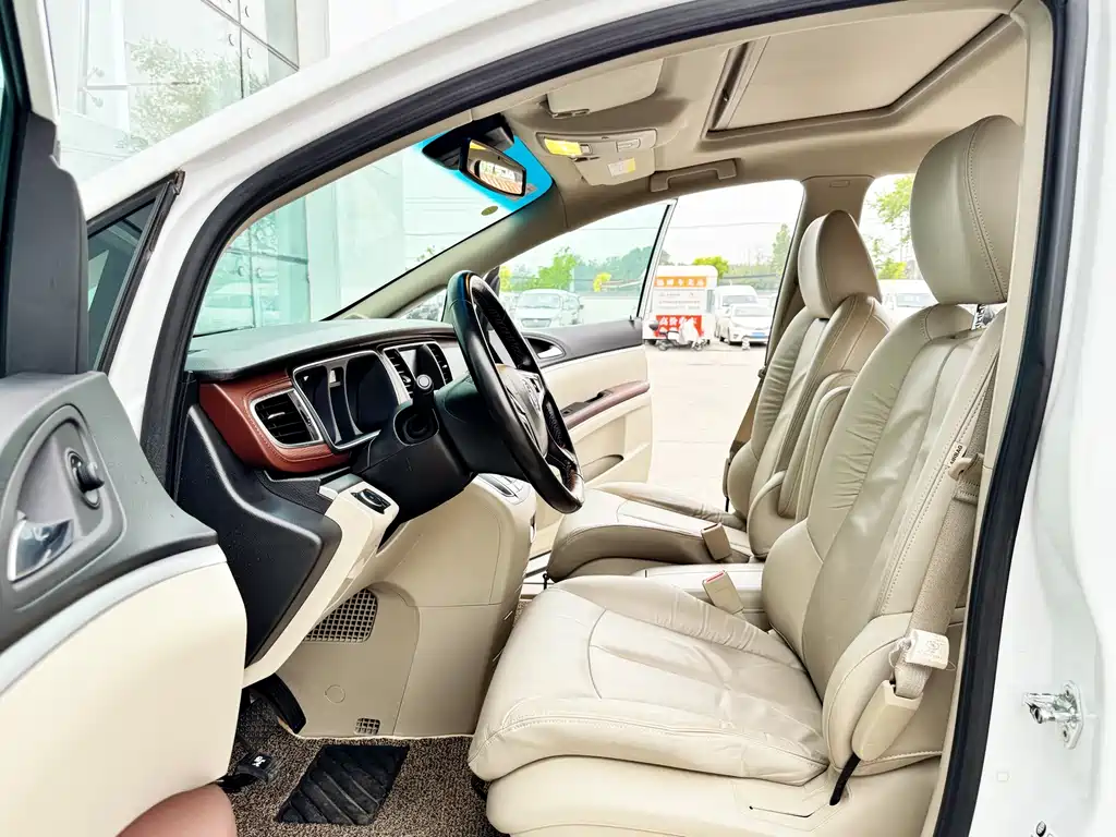 Buick GL8 2017 25S luxury model National V купить на сайте DeffCars