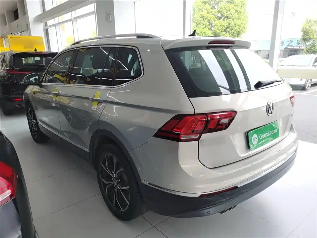 Tiguan L 2020 330TSI automatic two-wheel drive smart luxury version National VI купить на сайте DeffCars
