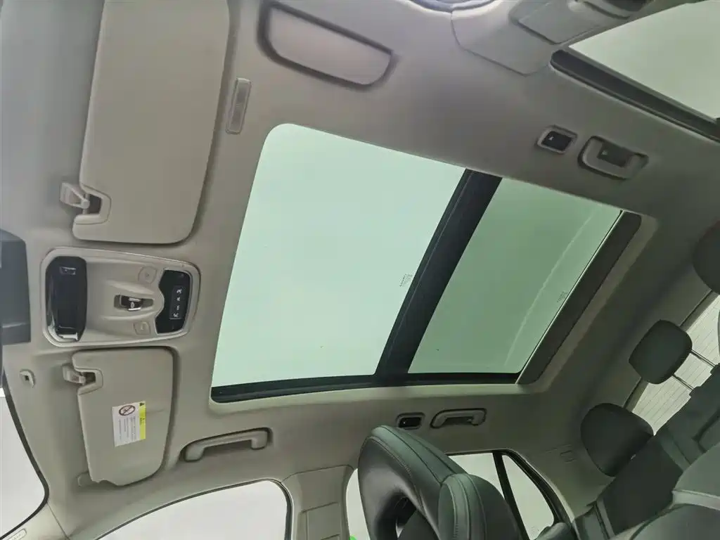 Lynk & Co 01 2017 2.0T 4WD Pro version купить на сайте DeffCars