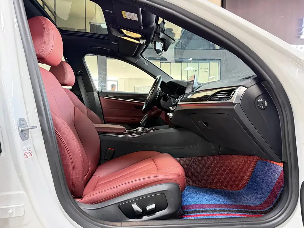 BMW 5 Series 2019 530Li Leading M Sports Package купить на сайте DeffCars