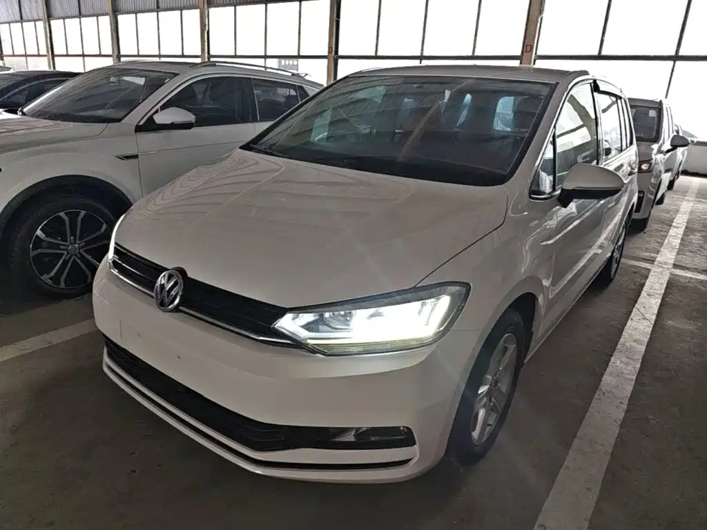 Touran 2018 TouranL 280TSI DSG Fashion Edition 7 Seater Country VI купить на сайте DeffCars