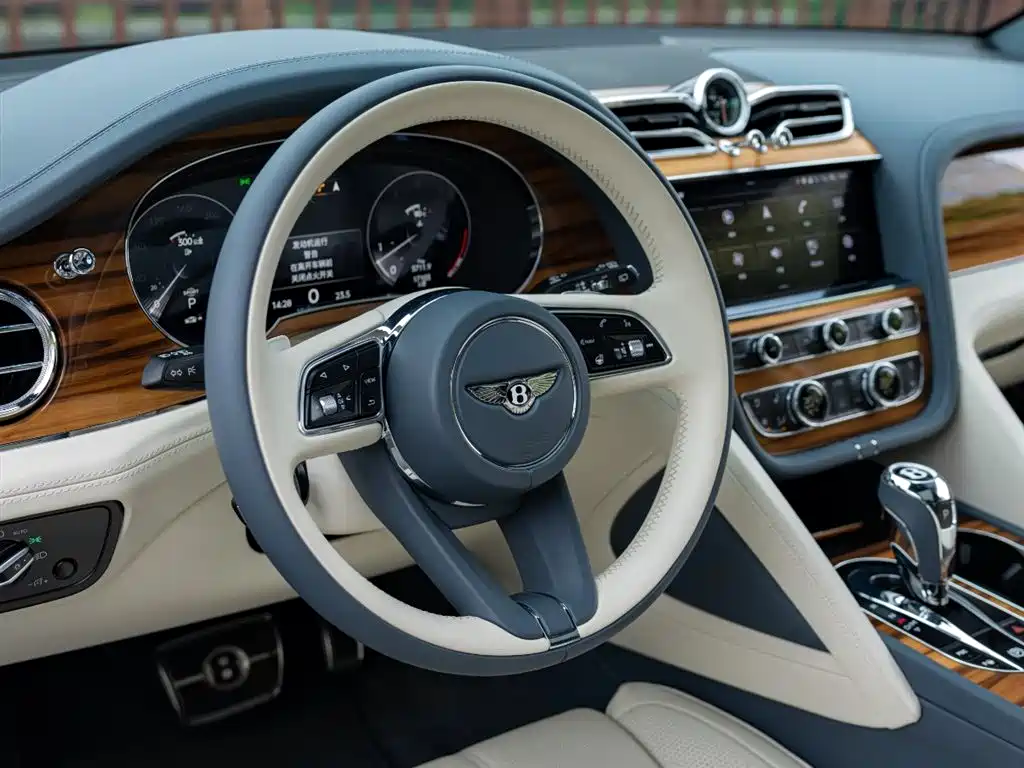 Bentayga 2022 4.0T V8 купить на сайте DeffCars