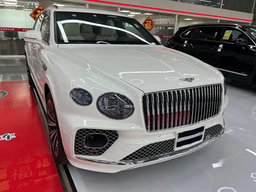 Bentayga 2024 4.0T V8 купить на сайте DeffCars