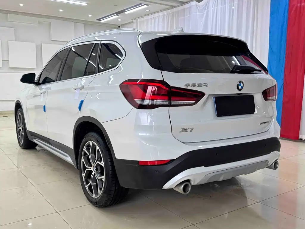 BMW X1 2021 sDrive20Li Exclusive Model купить на сайте DeffCars
