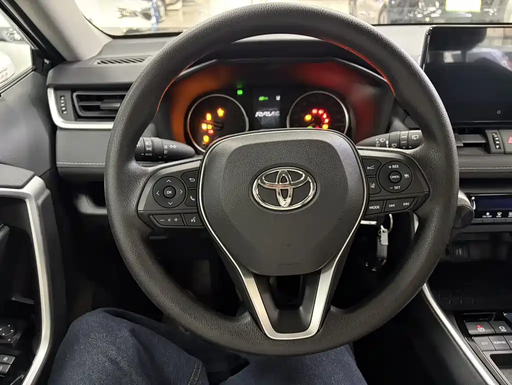 RAV4 Rongfang 2024 2.0L CVT two-wheel drive urban version купить на сайте DeffCars