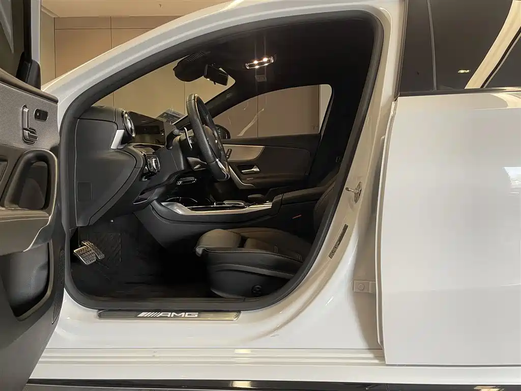 Mercedes-Benz A-Class AMG 2020 AMG A 35 L 4MATIC купить на сайте DeffCars
