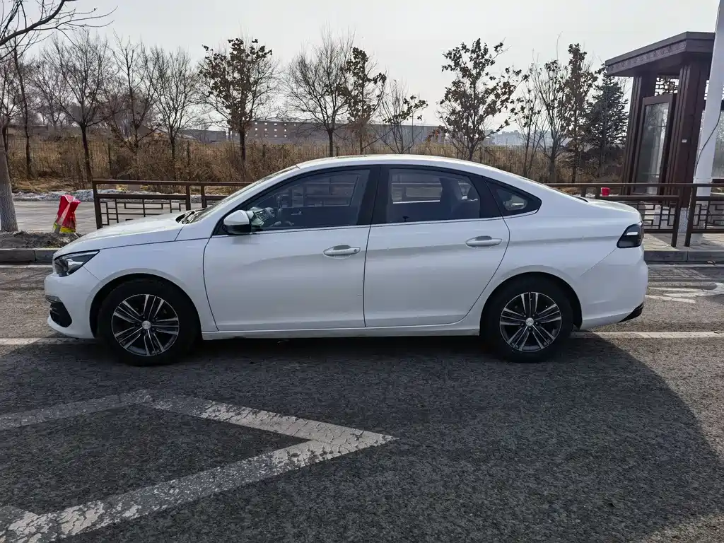 Peugeot 308 2018 1.6L automatic luxury version купить на сайте DeffCars