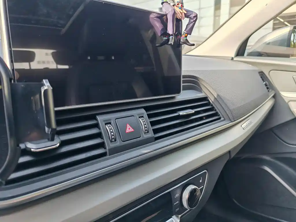 Audi Q5L 2018 40 TFSI enjoys fashionable style, National V купить на сайте DeffCars