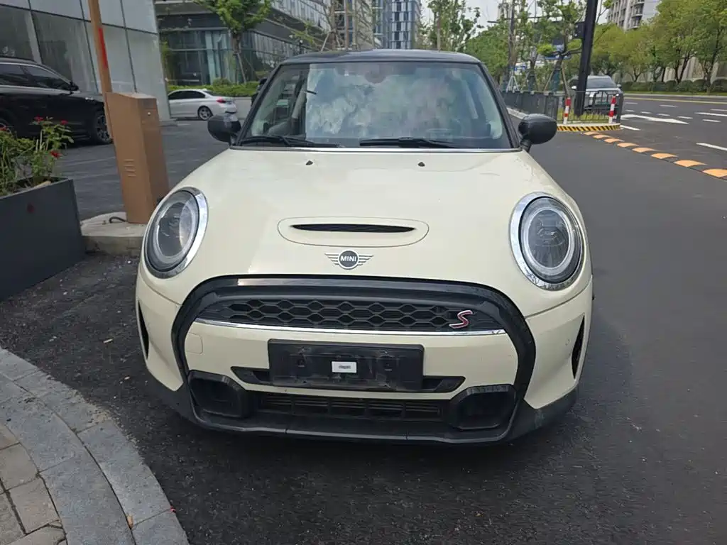 MINI 2022 2.0T COOPER S Classic купить на сайте DeffCars