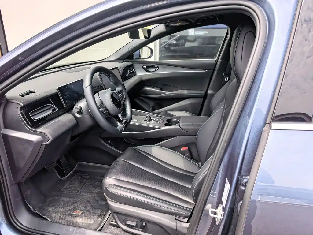 Seal 06 2025 DM-i Smart Driving Edition 120KM Premium Type купить на сайте DeffCars