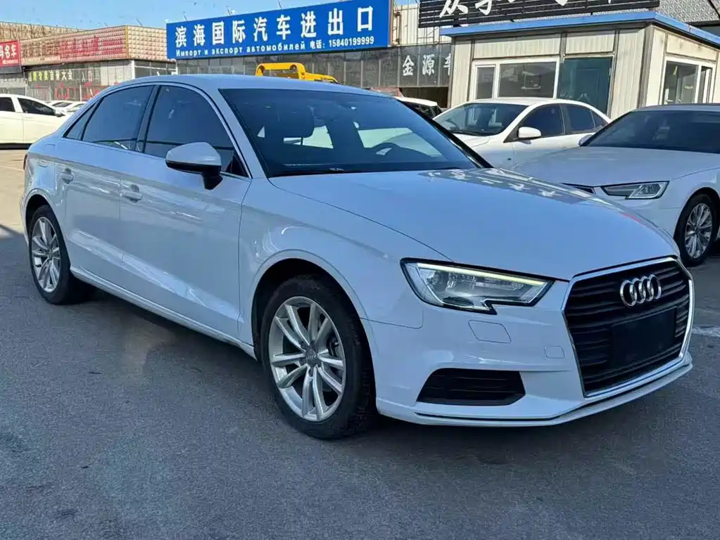 Audi A3 2018 30th Anniversary Limousine 35 TFSI Enterprising купить на сайте DeffCars