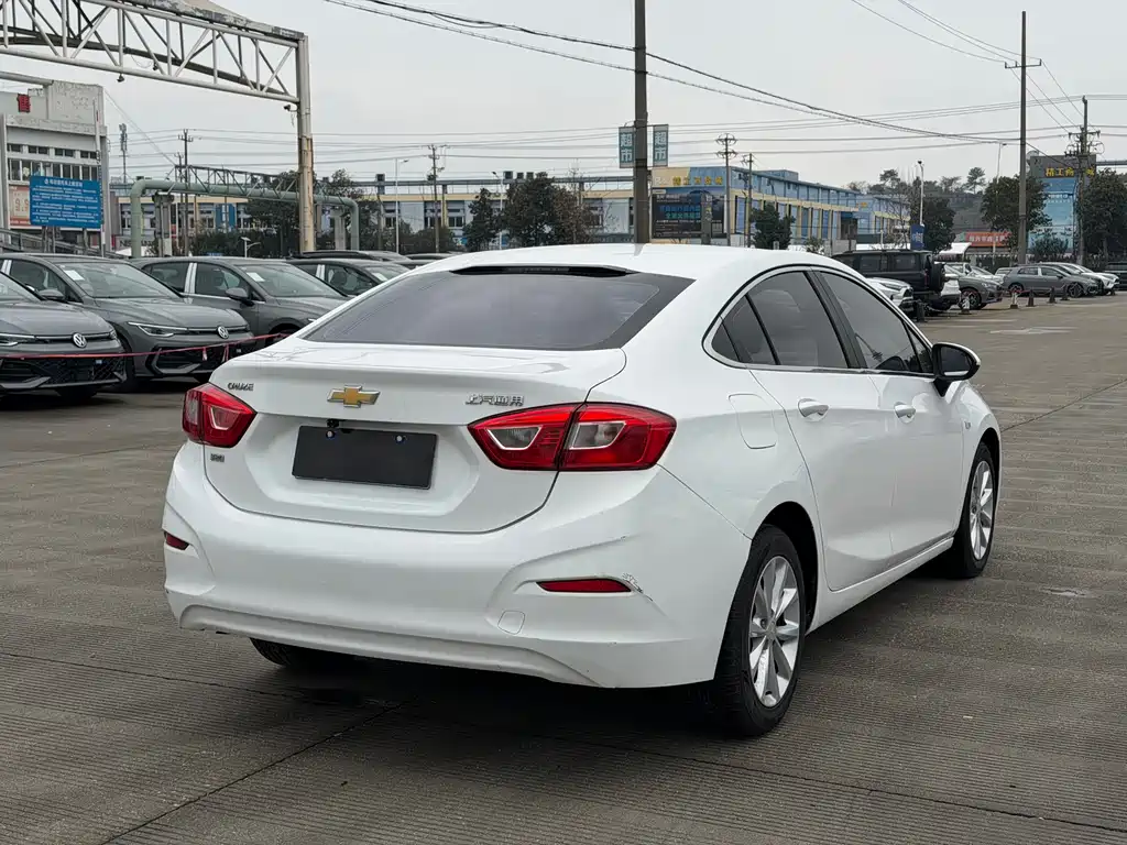 Cruze 2018 320 Automatic Pioneer Sunroof Edition купить на сайте DeffCars
