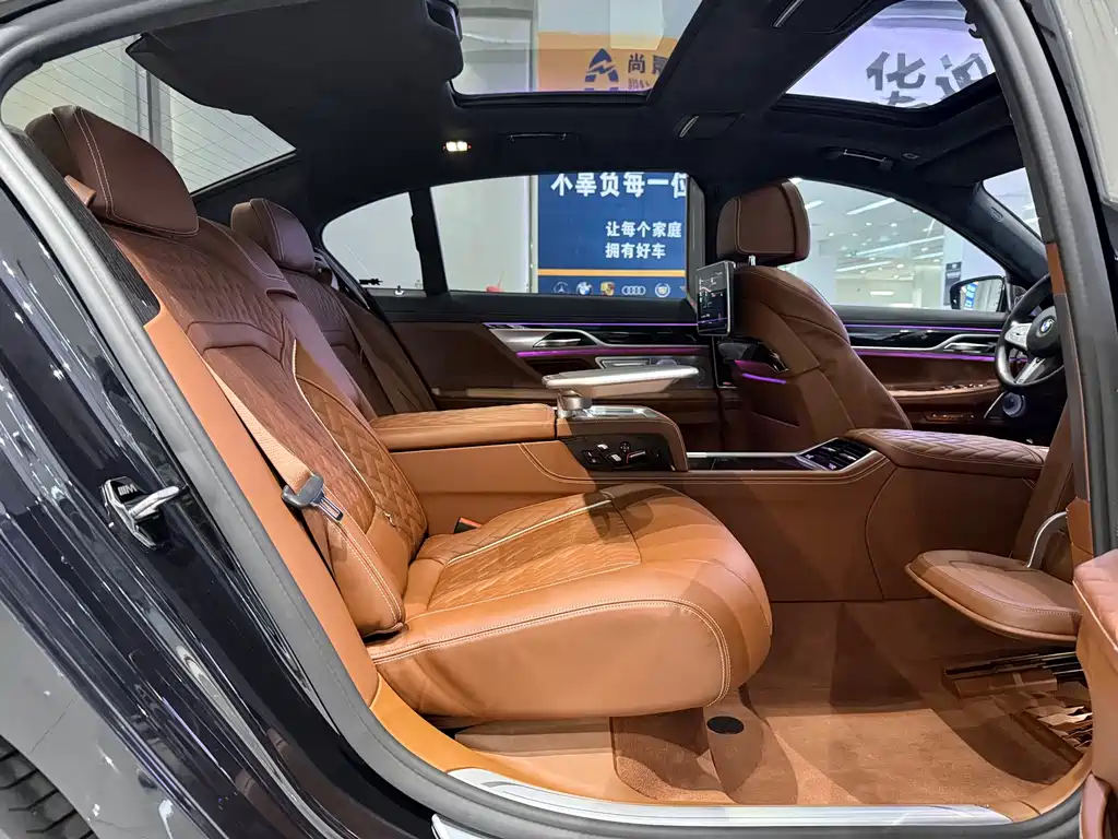 BMW 7 Series 2019 Facelift M760Li xDrive V12 Sports Package купить на сайте DeffCars