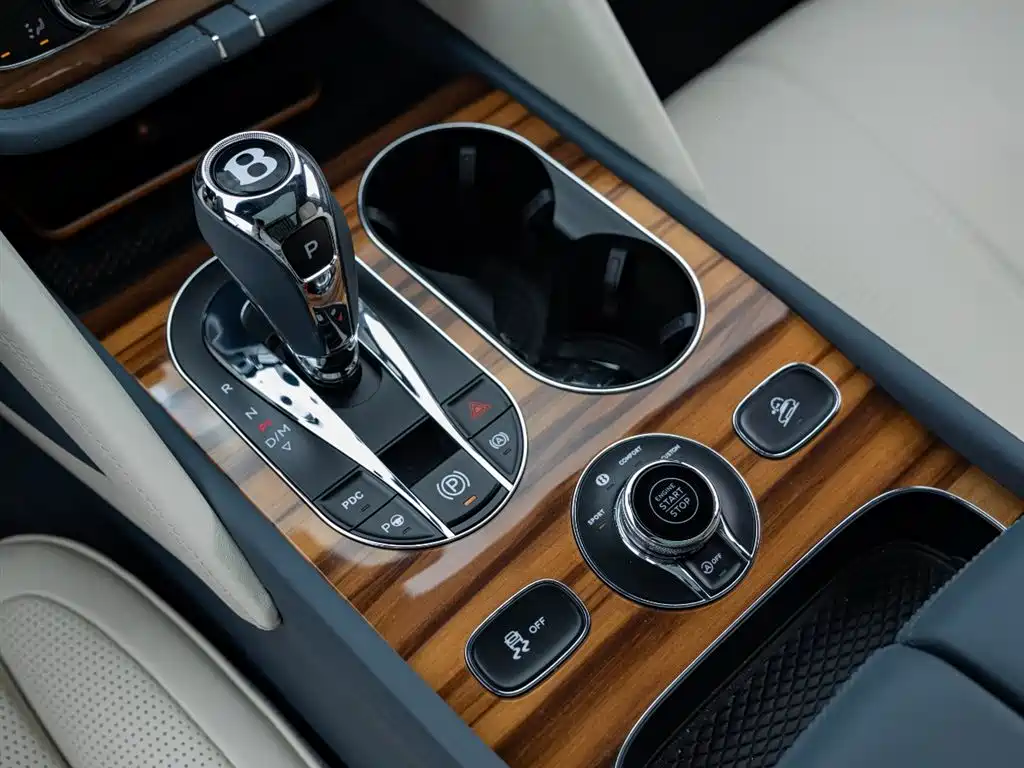Bentayga 2022 4.0T V8 купить на сайте DeffCars