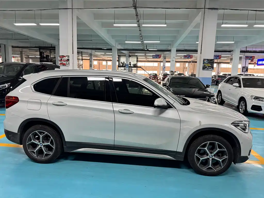 BMW X1 2019 sDrive18Li Exclusive Model купить на сайте DeffCars