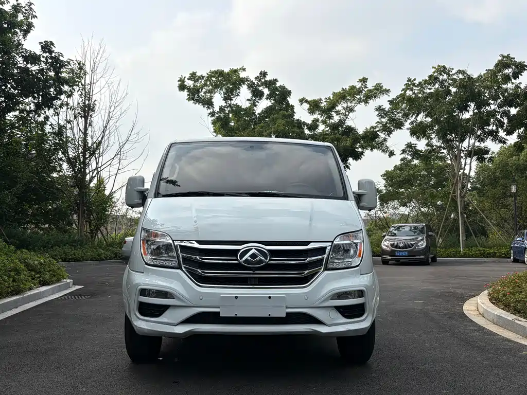Xintu V80 2021 model 2.0T PLUS AMT Ao Yuntong short axis mid-top 5/6 seats купить на сайте DeffCars