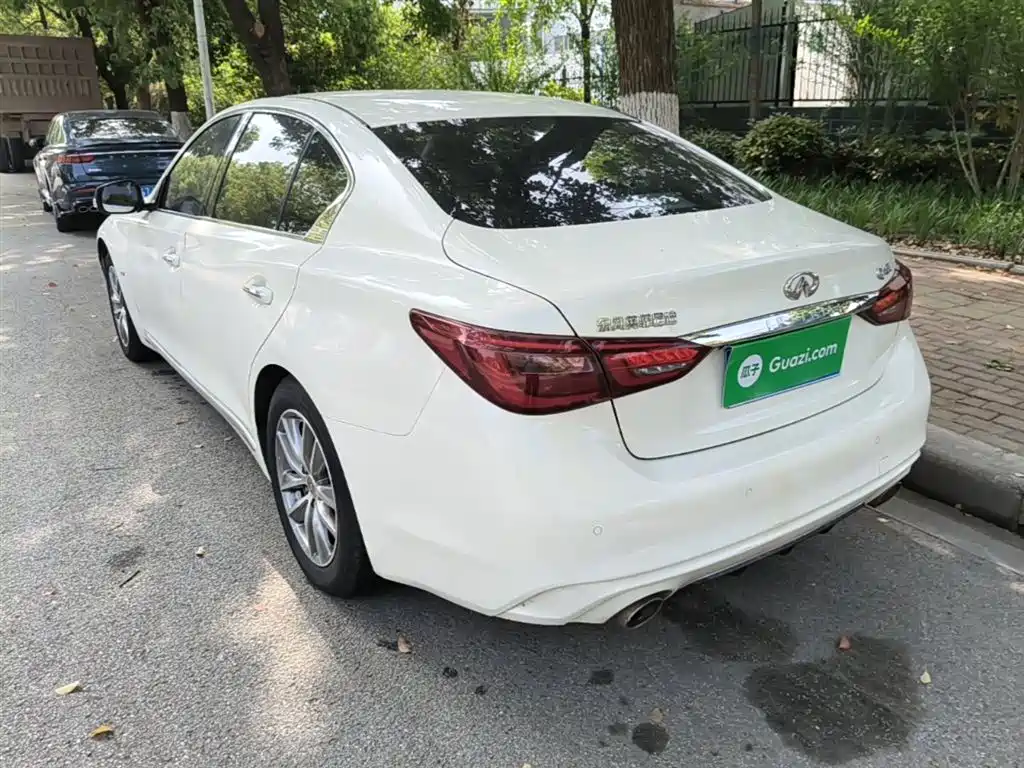 Infiniti Q50L 2022 2.0T Comfort Edition купить на сайте DeffCars