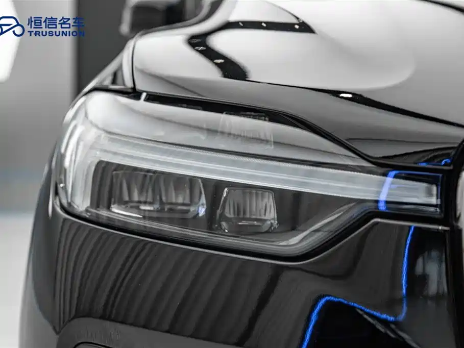 Volvo XC60 2022 B5 four-wheel drive Zhiyuan Deluxe Edition купить на сайте DeffCars