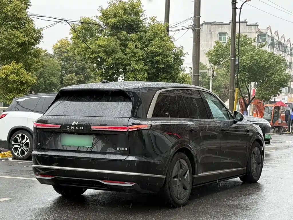 Ledo L90 2025 Max six-seater version купить на сайте DeffCars