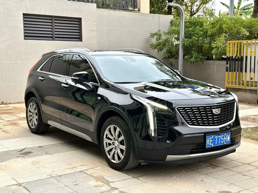 Cadillac XT4 2022 28T two-wheel drive premium model купить на сайте DeffCars