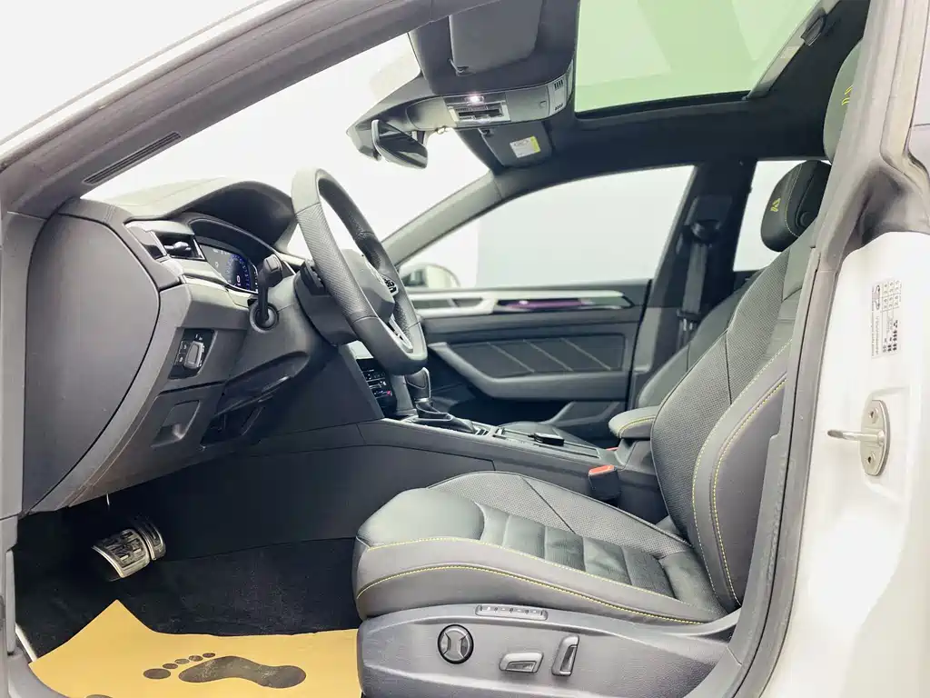 FAW-Volkswagen CC 2023 380TSI eye-catching version купить на сайте DeffCars