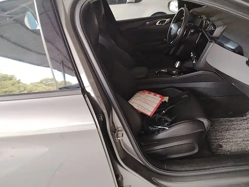 Lynk & Co 03 2021 1.5TD DCT Plus купить на сайте DeffCars