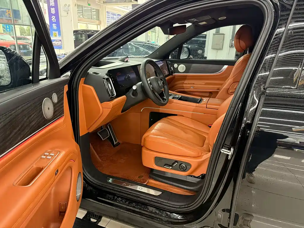 Wenjie M9 2024 extended range Ultra version 42kWh 6-seater version купить на сайте DeffCars