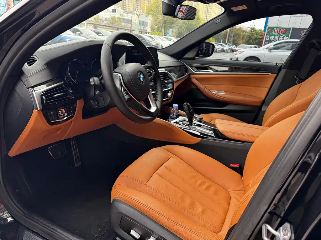 BMW 5 Series 2018 facelift 530Li leading M sports package купить на сайте DeffCars