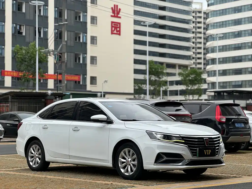 Roewe i6 New Energy 2017 45T Hybrid Internet Smart Edition купить на сайте DeffCars