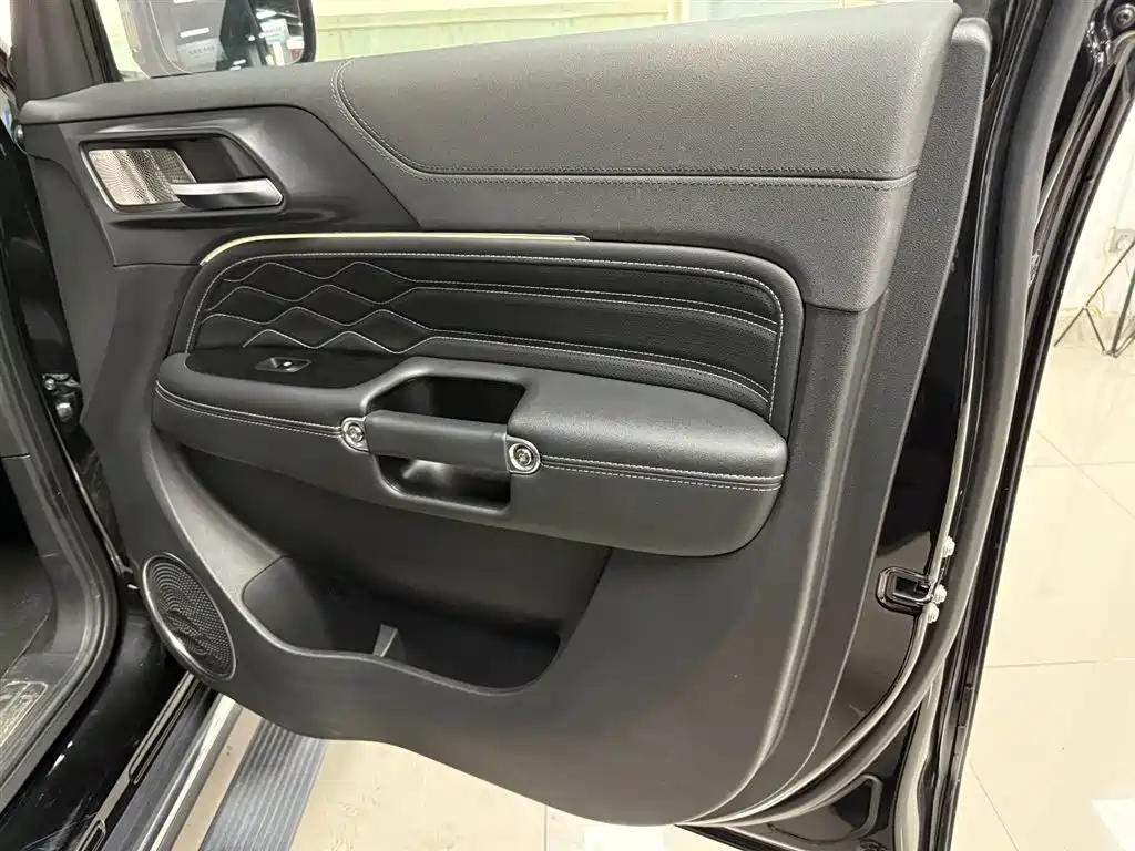 Tank 300 2024 2.0T Traverser купить на сайте DeffCars