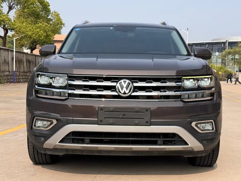 Touron 2019 330TSI 2WD Deluxe Edition National V купить на сайте DeffCars