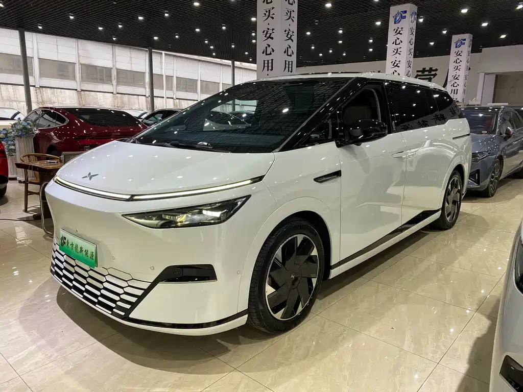 Xpeng X9 2024 model 702 super long battery life Max купить на сайте DeffCars