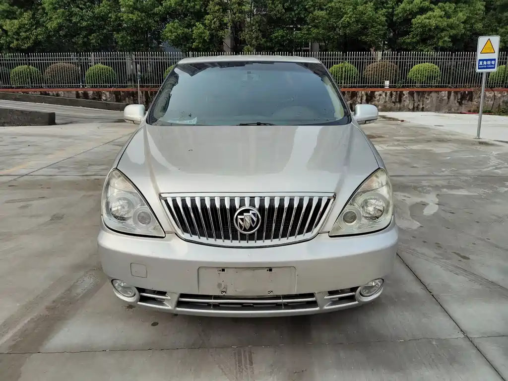Buick GL8 2014 2.4L Classic Edition купить на сайте DeffCars