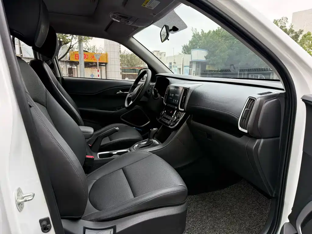 Beijing Hyundai ix35 2019 2.0L automatic two-wheel drive Zhiyong·Enjoy Edition National VI купить на сайте DeffCars
