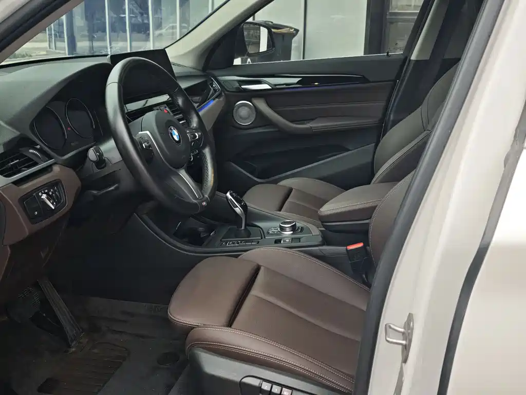 BMW X1 2022 sDrive25Li Leading Model купить на сайте DeffCars