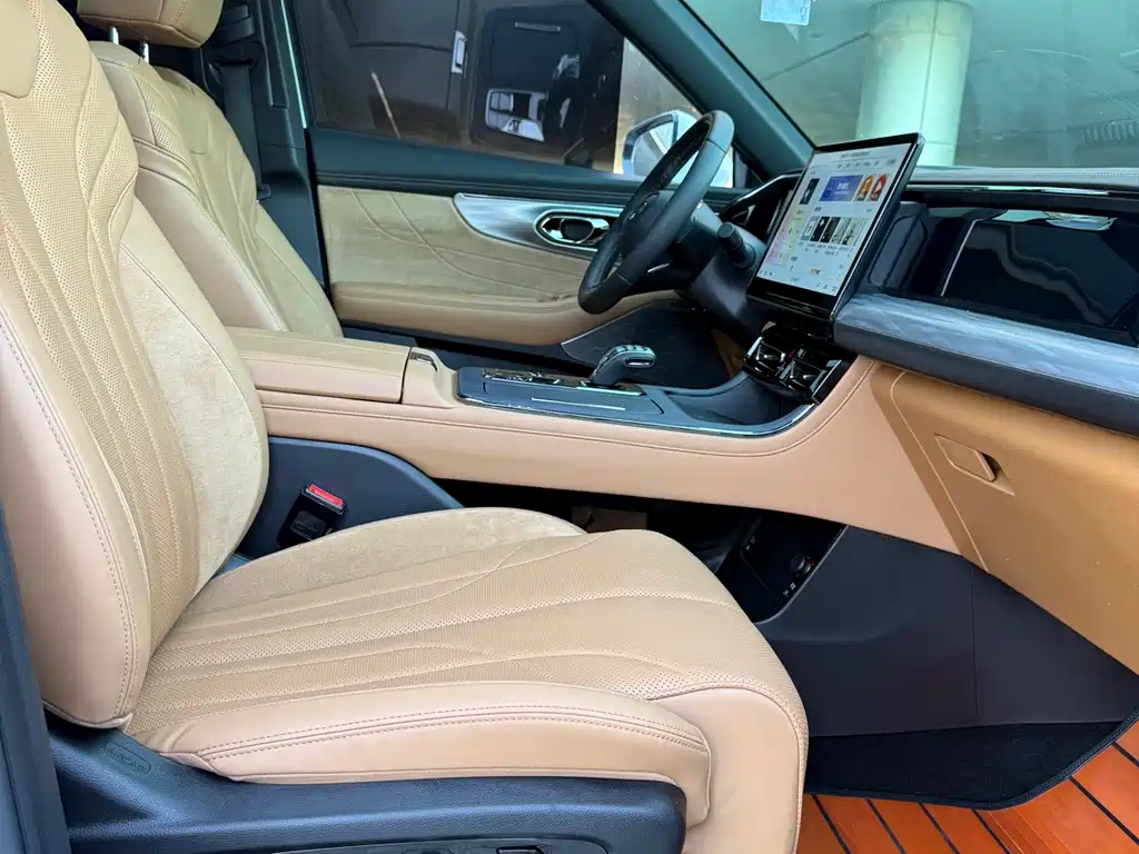 Trumpchi ES9 2024 PHEV 143km Traveler Max купить на сайте DeffCars