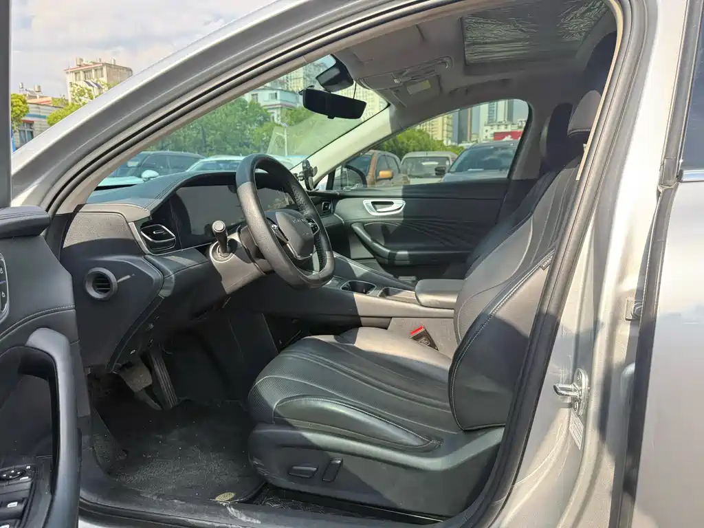 Roewe D7 2025 DMH 125km World Championship Edition купить на сайте DeffCars
