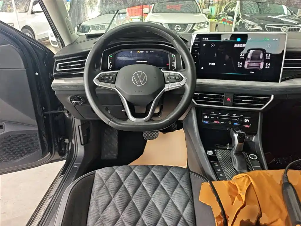 Sagitar 2023 300TSI DSG Excellence Edition купить на сайте DeffCars