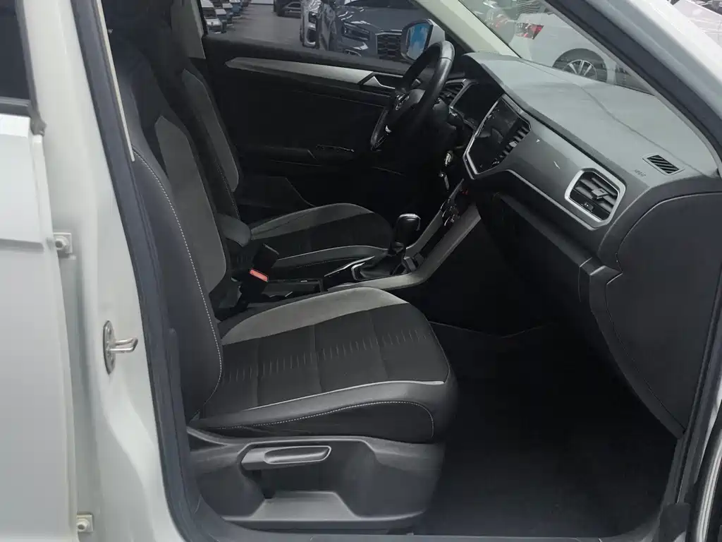 T-ROC 2021 facelift 280TSI DSG two-wheel drive elite intelligent version купить на сайте DeffCars