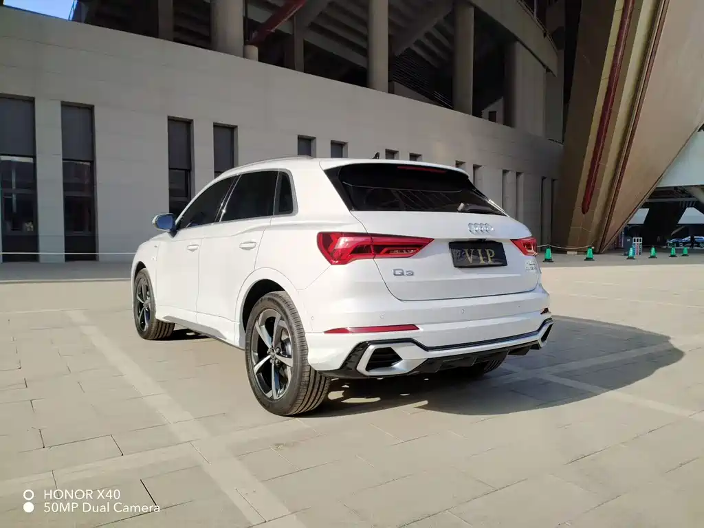 Audi Q3 2025 quattro 45th anniversary collector's edition 35TFSI fashionable and dynamic купить на сайте DeffCars