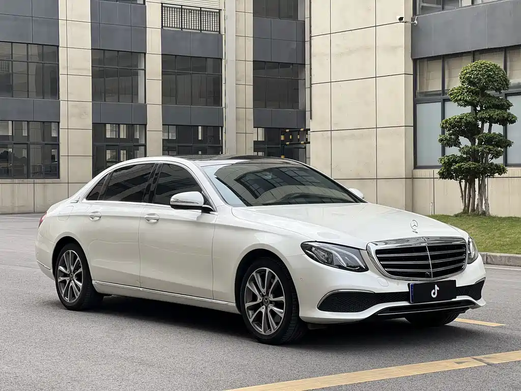 Mercedes-Benz E-Class 2019 E 260 L купить на сайте DeffCars