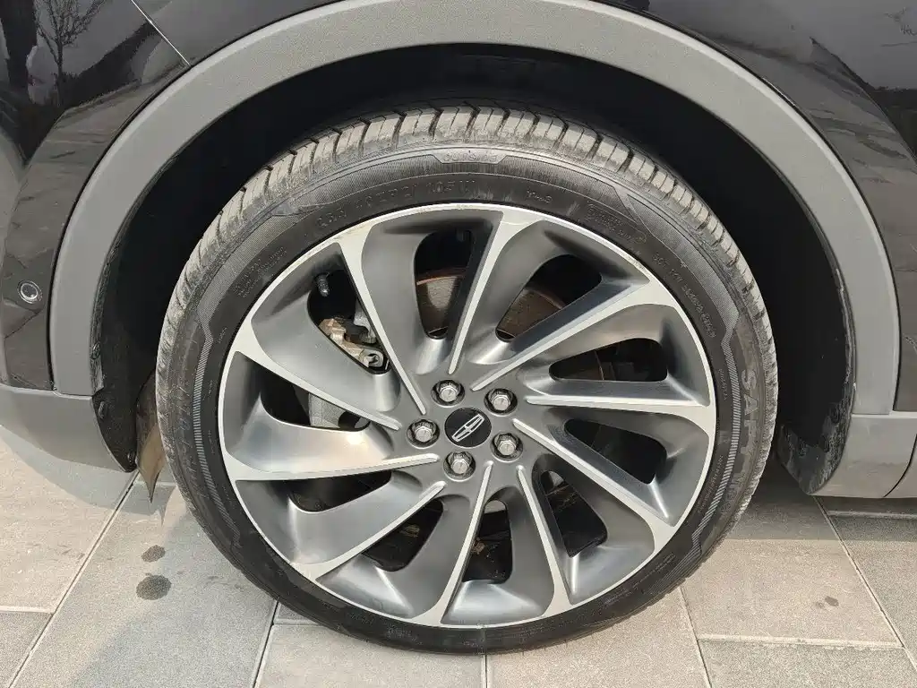 Voyager imported 2019 2.7T four-wheel drive premium version, National V купить на сайте DeffCars