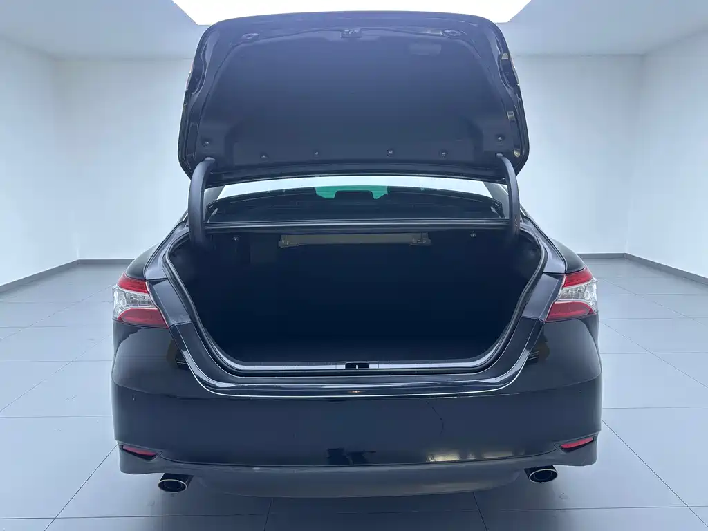 Camry 2021 2.0G Deluxe Edition купить на сайте DeffCars