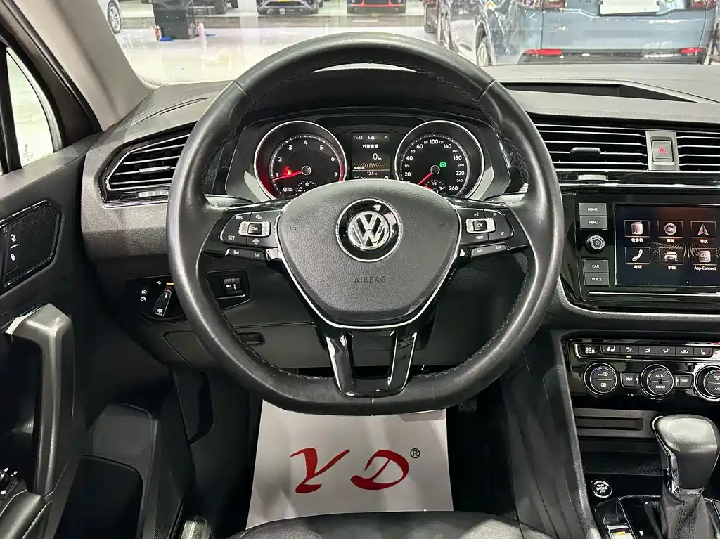 Tiguan L 2018 facelift 330TSI automatic two-wheel drive luxury version купить на сайте DeffCars