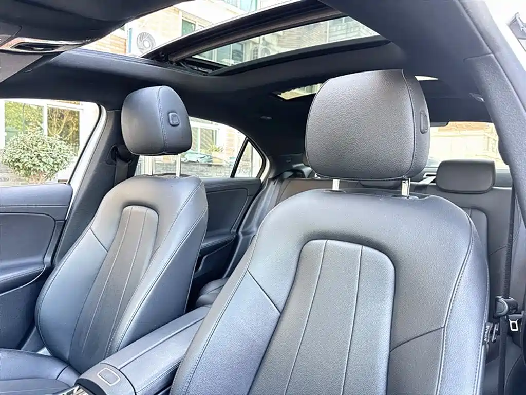 Mercedes-Benz A-Class 2020 Model Two A 180 L Sports Sedan купить на сайте DeffCars